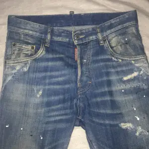 Såklart Äkta jeans, inget OG men alla som vet hur jeansen ska se ut kan enkelt se att dom är äkta🫡. 9/10 i skick, ser inga defekter. PM för fler bilder om det låter intressant😇