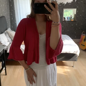 Masai kofta - Superfin odd molly-liknande kofta som använts ett fåtal gånger! Färgen är mest rättvis på den sista bilden.