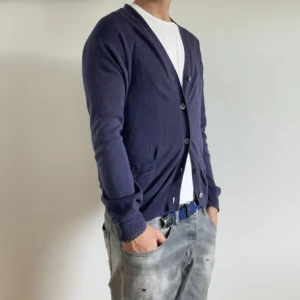 Ralph Lauren Kofta  - Ralph Lauren Kofta - storlek L - varan är i jätte fint skick, inga flaws - modellen är 188cm och 83kg - vid frågor eller funderingar är det bara att skriva!🙌