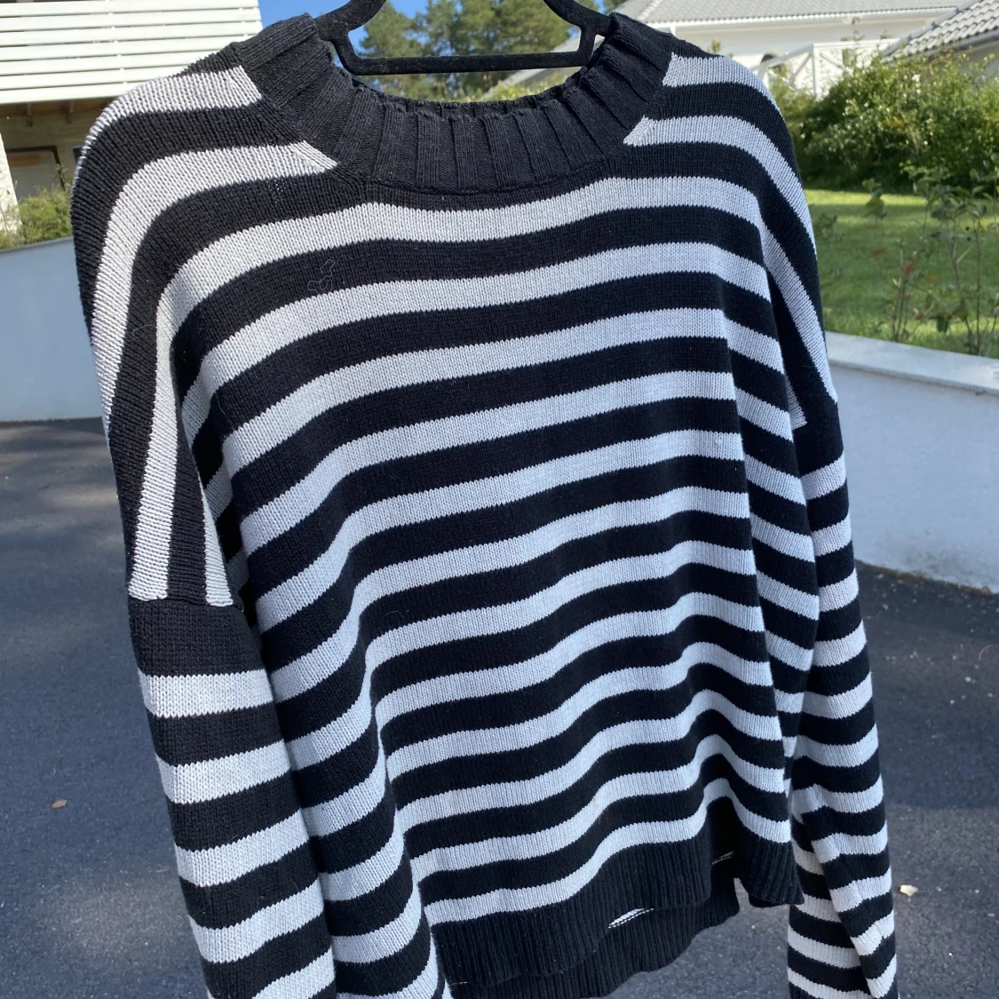 Randig stickad tröja - 90