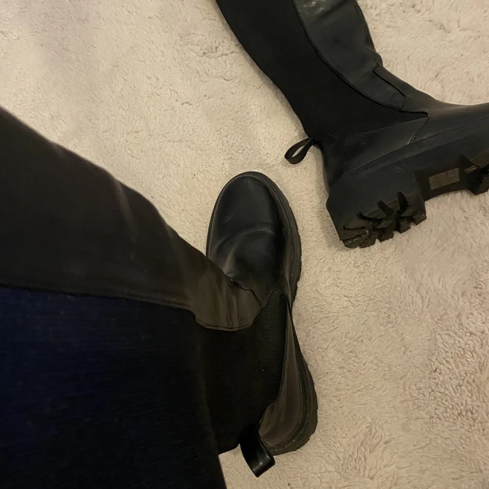 Overknee boots från nelly storlek 38. Skor.