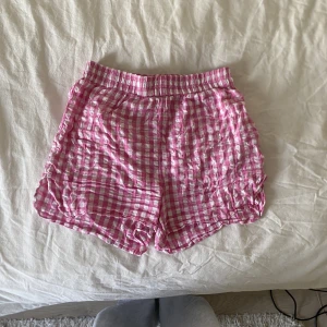 Pyjamas shorts  - Pyjamas short från gina i stl M🩷 sparsamt använda 
