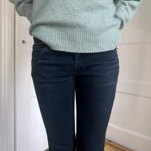 Snygga lågmidjade flare jeans från Mih Jeans! Skriv vid intresse eller frågor<33 