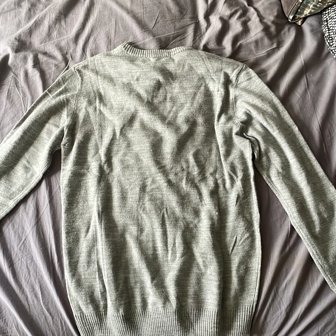 Säljer min jättefin jultröja som jag inte vill ha längre  - 90