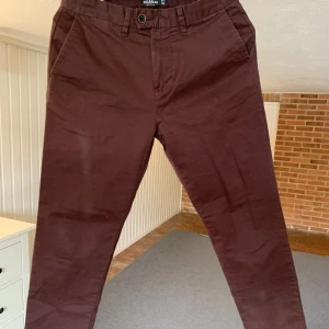 Chinos Pants  - Good condition  No damage  Ni stains 