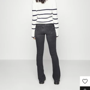 LTB jeans - Säljer ett par skitsnygga LTB jeans, skriv för fler bilder❤️❤️❤️