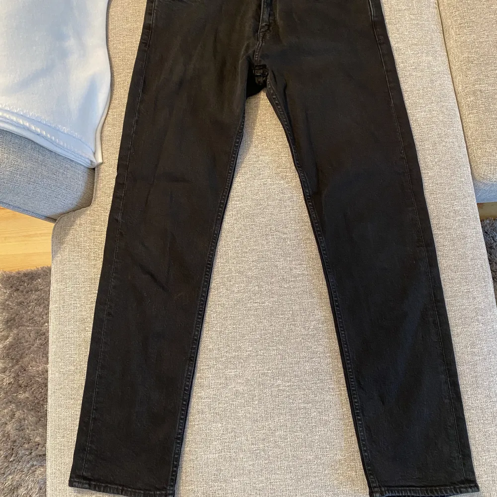 Jeans i fint skick från Tiger of Sweden, style ”Rex”. W32 L32.. Jeans & Byxor.