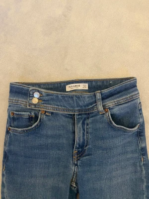 Jeans - Säljer dessa snygga jeans som aldig använts!