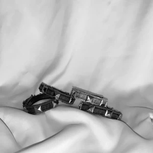 Jeans armband  - Så snygga jeans armband. Köp för 100kr/st eller 2 för 170kr Frakten är bara 15kr