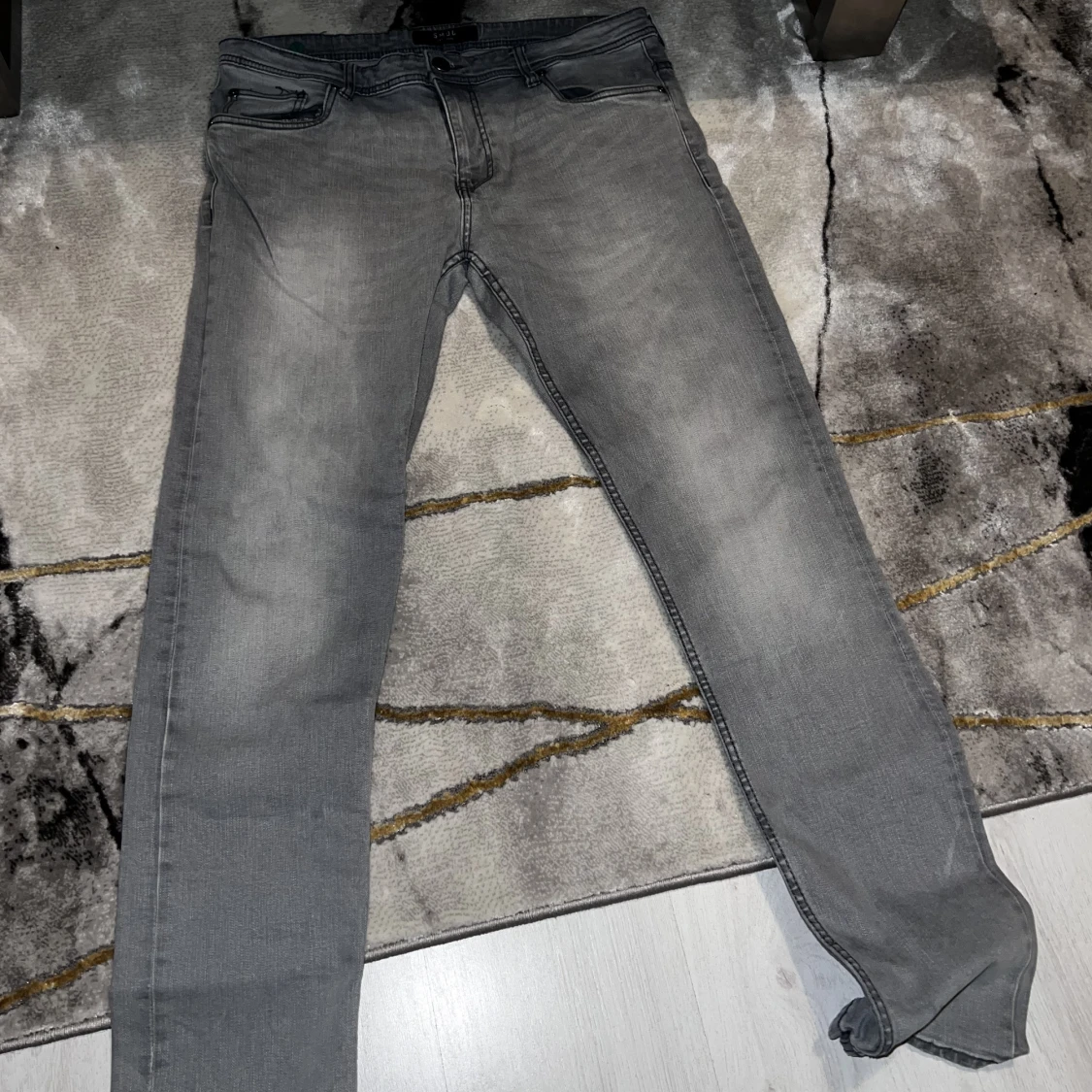 Gråa Jeans 