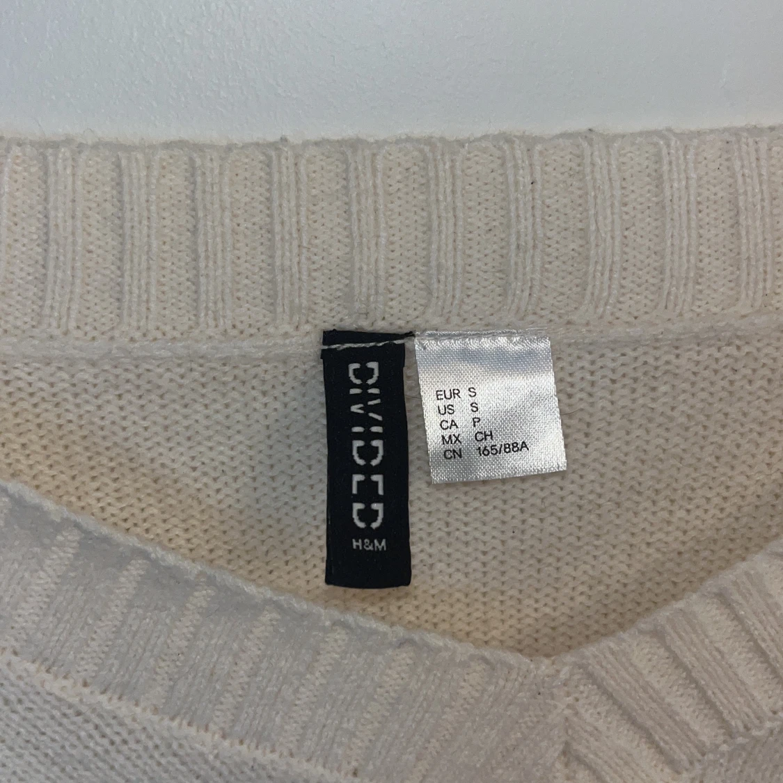 Tunn stickad vit tröja - 91
