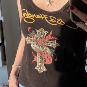 Edhardy linne !! - Edhardy linne som jag knappt använt, så snygg men använder inte :(  Stenarna sitter kvar och är snygga fortfarande :)) Snyggt och bekvämt 💋