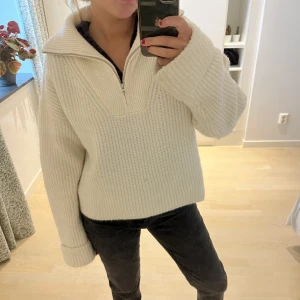 Bikbok siptröja - Zip tröja från bikbok. Säljer för 250 kr exkl frakt 