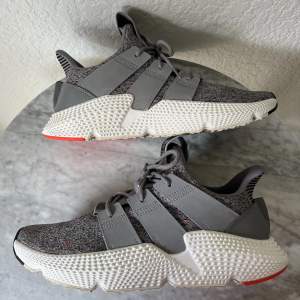 Endast använda en gång.  Modell: Adidas Prophere CQ3023  Storlek: 44 EU  Skick: 9,5/10