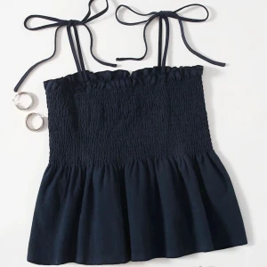 Navy blue top - Jättegullig topp från shein, helt oanvänd!!