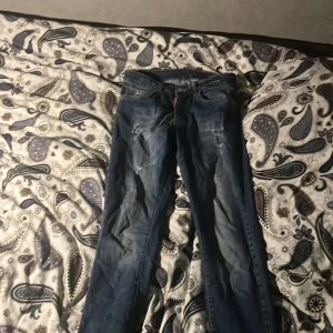 Dsquared 2 byxor  - Dem är bra copia av dem riktiga byxorna 