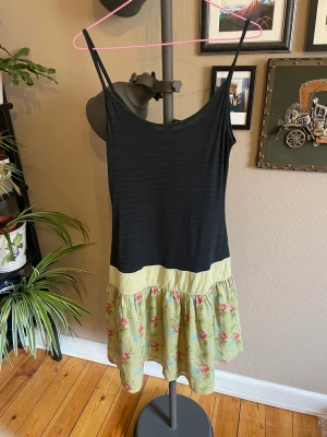 Custo klänning - Custo Barcelona Nypris 1400 