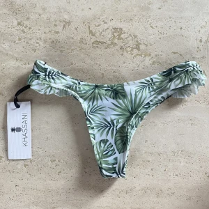 Bikiniunderdel - Säljer denna bikiniunderdelen från Khassani Swimwear i storlek XS. Självklart helt oanvänd! 