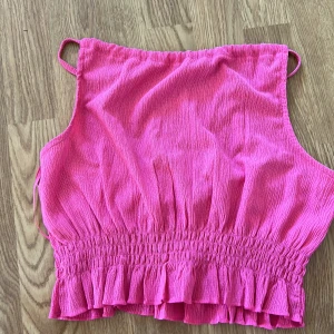 Rosa topp - Perfekt rosa topp till sommaren🌺