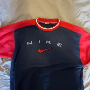 fin Nike tröja men jag tror att det är replic:( BARA TRÄFFAS INOM STOCKHOLM