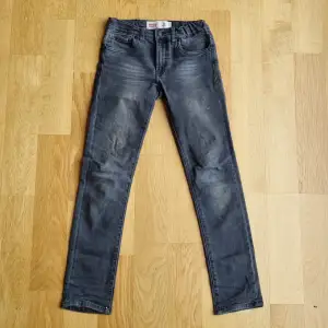 Hela o fina Levis jeans Strl 12