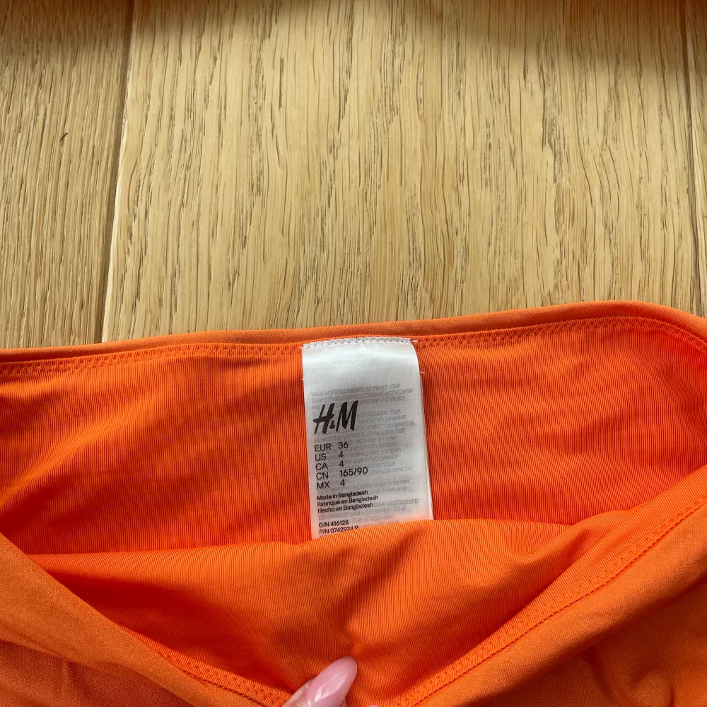 Orange bikini från H&M. Övrigt.