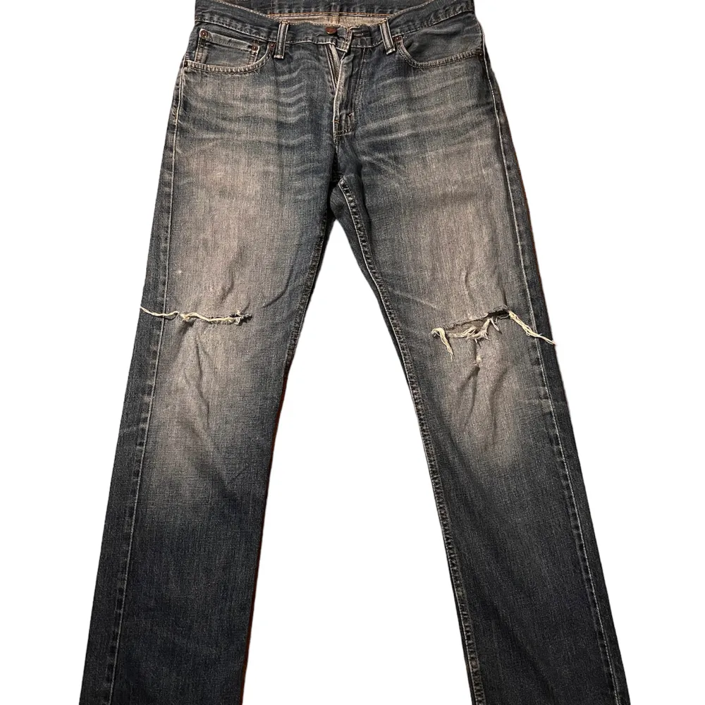 Vintage Levis JEANS Size 32  Waist across 42cm Rise 25cm Lenght 110cm Inseam 80cm. Jeans & Byxor.