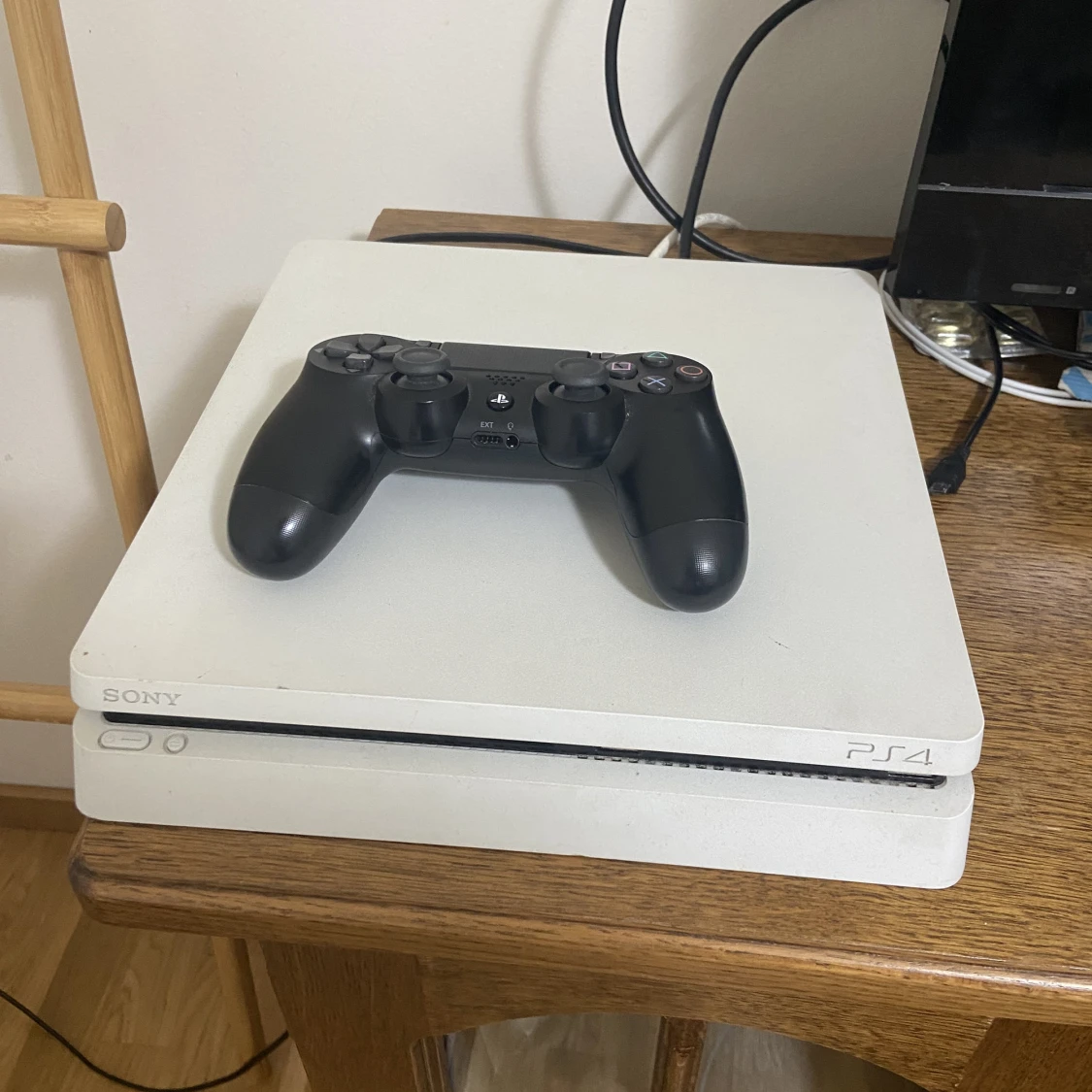 Playstation 4 - 90