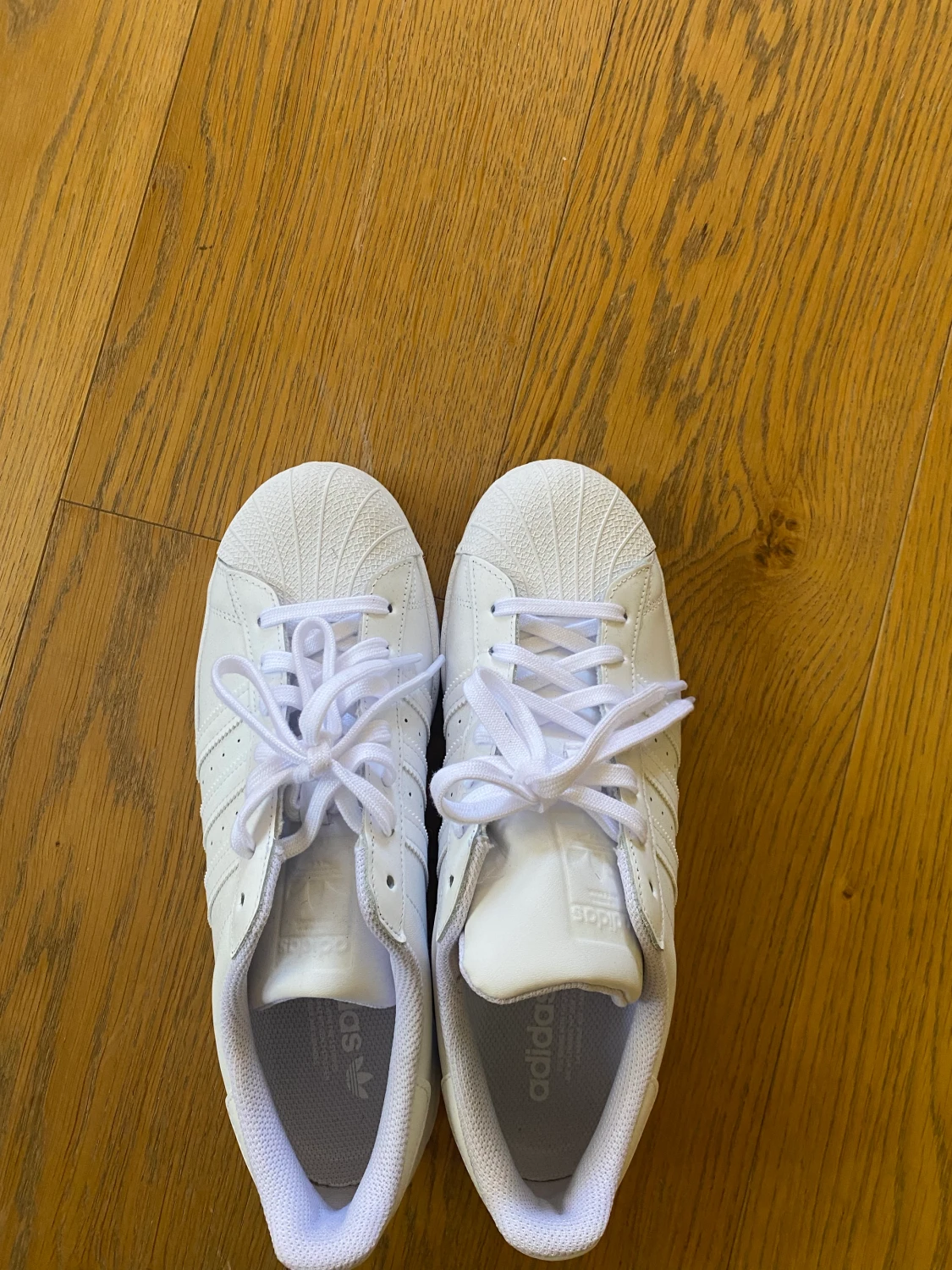 Helt oanvända adidas skor! - 90