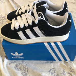 Adidas campus 00s - Helt nya!!! Adidas campus 00s Fick som present men inte riktigt min stil 