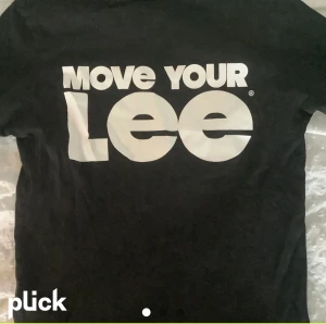 Lee tshirt nyskick - Lägger upp igen så frakten blir gratis! Kolla in den andra annonsen under min profil för mer info🫶