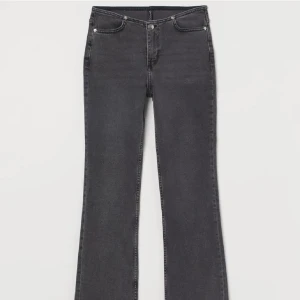 Hm jeans  - H&ms trendiga ”no waist” lågmidjade jeans i grå, aldrig använda 