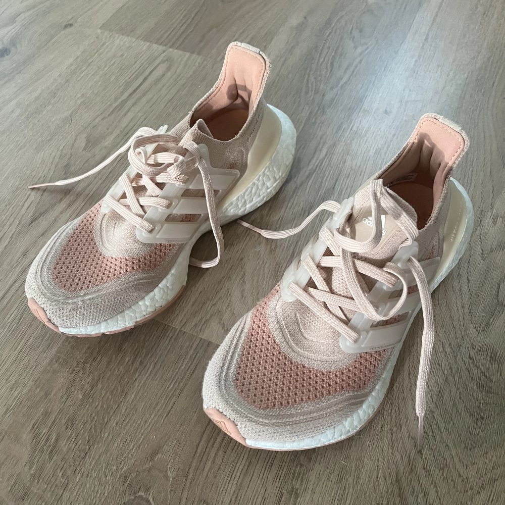 Adidas top boost skor