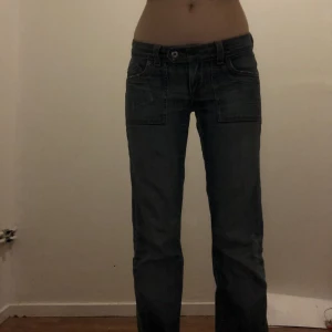 Only jeans  - Lågmidjade jeans från only jeans!⭐️