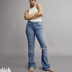 Säljer mina jättefina Gina Tricot jeans då jag beställde i för liten storlek 💞 helt oanvända💞