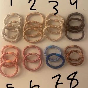 Snoddar  - Kneiki liknande snoddar. 10kr/st eller 3 för 25kr. 