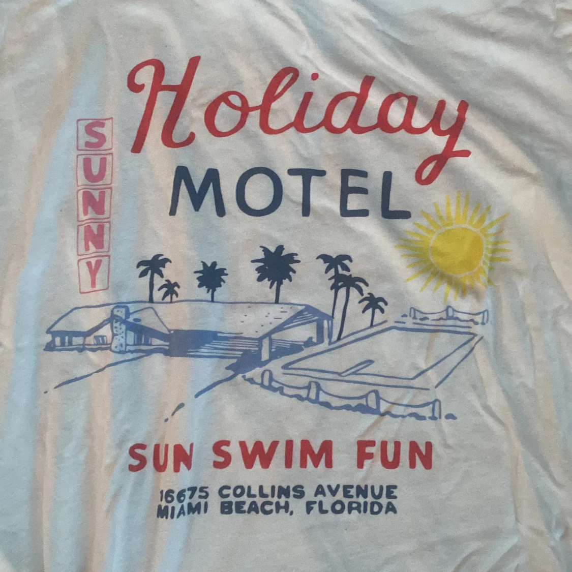 En t-shirt med tryck - 90