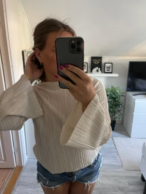 Blus från stoklm LM, MQ - Blus från Mq märket Stocklm LM! Använd fåtal gånger!