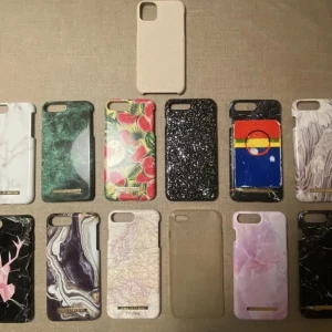 iPhone 6,7 och 8 plus skal - Säljes lite olika iPhone skal som passar 6,7 och 8 plus storlekar. Även 1 iPhone xr/11. Fråga för pris 😊