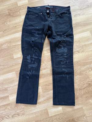 Storlek 31 Philipp Plein jeans. Inköpta för 5000kr 