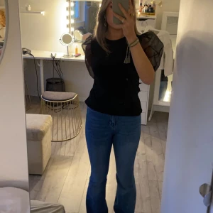 Superfin topp💗 - Säljer denna väldigt fina toppen då den aldrig kom till användning. Helt ny med prislapp kvar. Använd gärna köp nu knappen💗