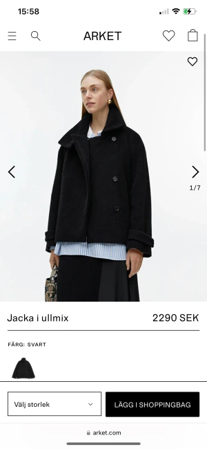 Arket kappa - Säljer nu min arket kappa. Jättefin enkel kappa som passar till allt. Nypris 2290. Använd. Storlek 36