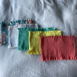 Tubtopp - Säljer 5 st superfina tubtoppar från Gina tricot. De är i storlekarna xs och s och kostar 60 kr enskilt och 200 kr alla tillsammans! Alla är i superfint skick💗