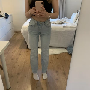 Zara jeans - Ljusblåa jeans från Zara☺️