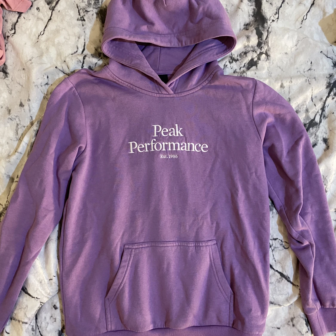 Peak perfomance hoodie