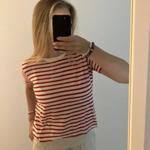 fin tröja - fin tröja som inte använts längre därför det inte riktigt är min stil! inte nopprig ❤️‍🔥❤️‍🔥 