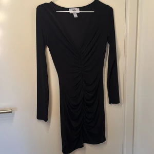 Rebecca Stella klänning  - Rebecca Stella klänning använd endast en gång, stl S, strechtight material 