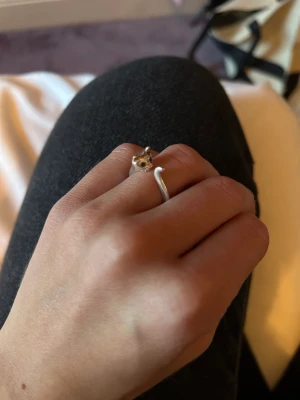 Syster P ring - Silvrig liten katt