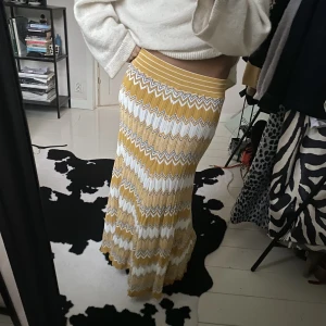 Långkjol - Långkjol med missoni-mönster. Aldrig använd