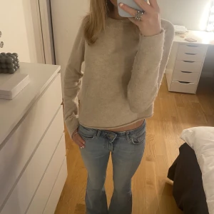 Jeans - Jag säljer ett par jätte snygga low waist jeans från lager 157 då de inte kommer till användning!!💓De är i storlek xxs men passar även xs! De har inget tecken på användning, Nypris 400 kr💓🙌🏼 